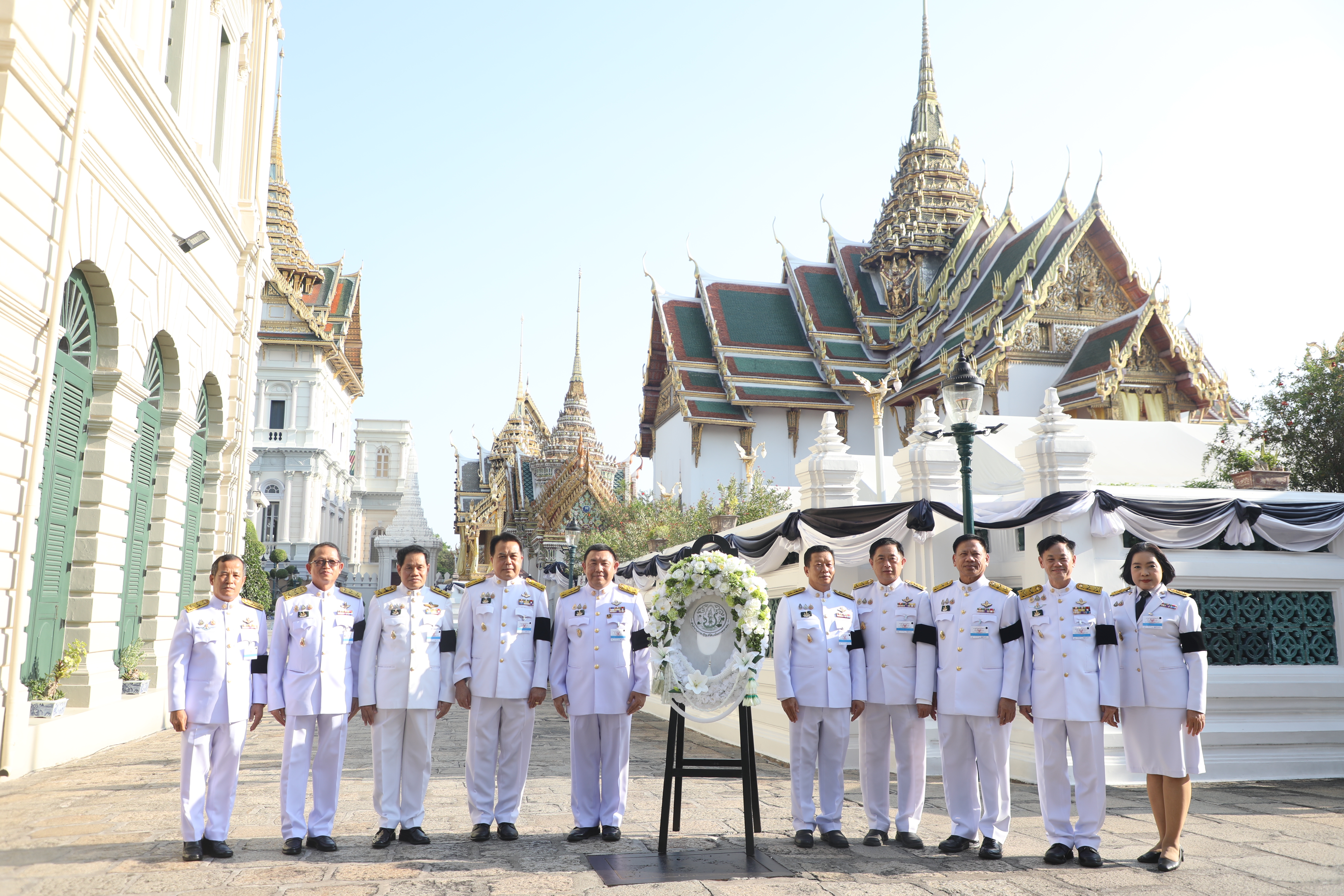 title - สำนักงานการปฏิรูปที่ดินเพื่อเกษตรกรรม รับพระราชทานพระบรมราชานุญาตให้ร่วมเป็นเจ้าภาพบำเพ็ญกุศลถวายพระบรมศพ สมเด็จพระนางเจ้าสิริกิติ์ พระบรมราชินีนาถ พระบรมราชชนนีพันปีหลวง